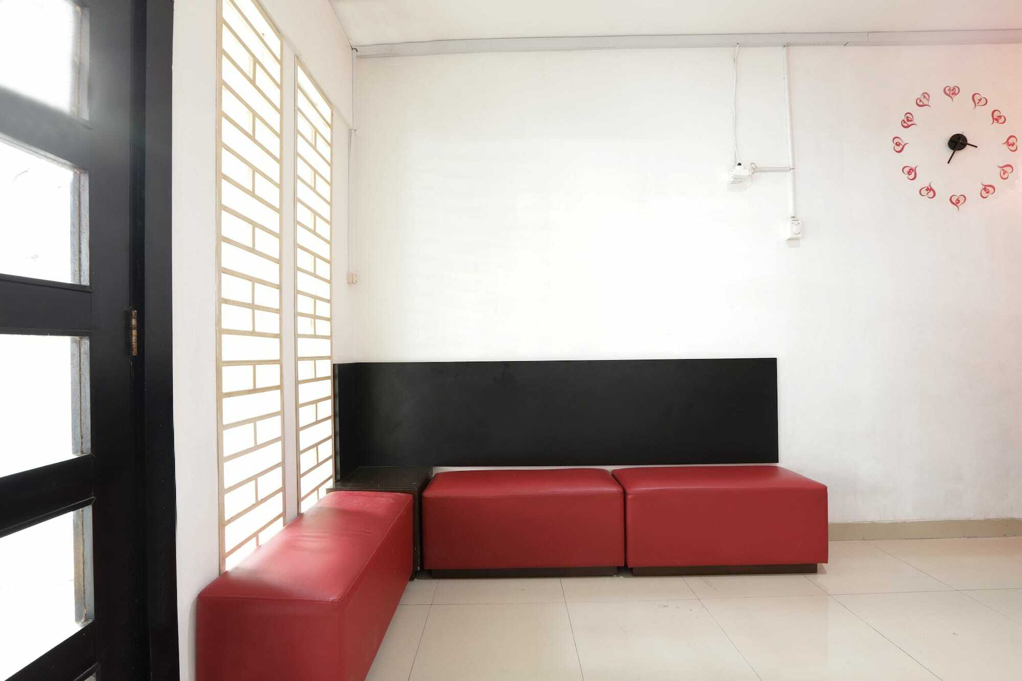 Oyo 345 Wynne Residence Cakarta Dış mekan fotoğraf